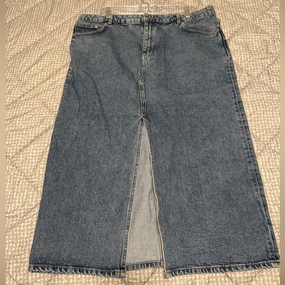 H&M Dark Blue Denim Midi Skirt with Front Slit